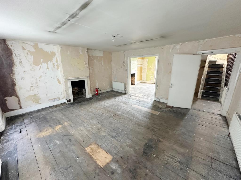 Lot: 96 - FIVE STOREY PERIOD BUILDING WITH POTENTIAL -